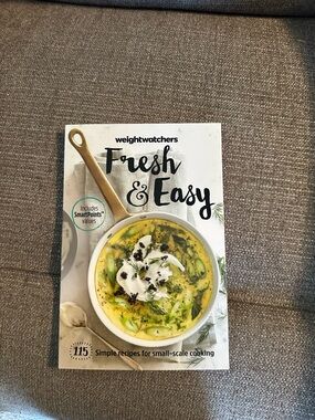 Weight Watchers Fresh & Easy Cookbook - White, Green & Gold Accents